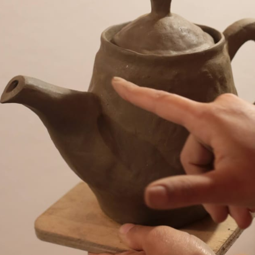 Bule em modelagem manual